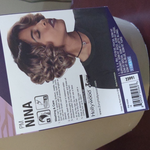 Nina wig - Picture 8 of 10